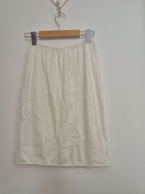 Vintage Women's Cream Half Slip Skirt Small